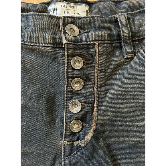 NWT Free People Dark Wash Runaway Slouch Denim Cut Off Button Fly Shorts… - Picture 4 of 11